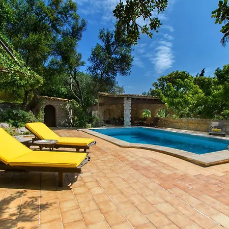 Al Azhar Pollensa Villa *